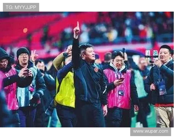 工体嘘声里，听见辽宁冲超的呐喊